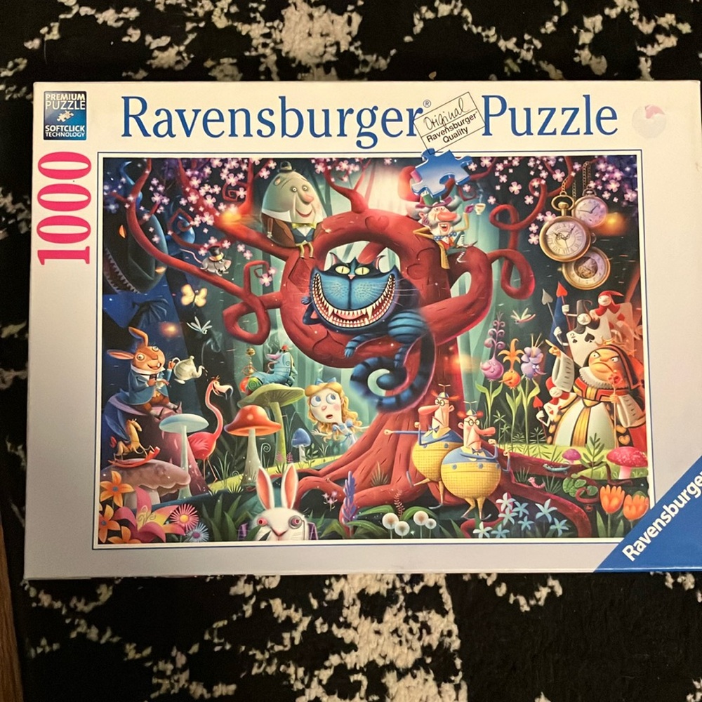 Alice in wonderland 1000 piece puzzle